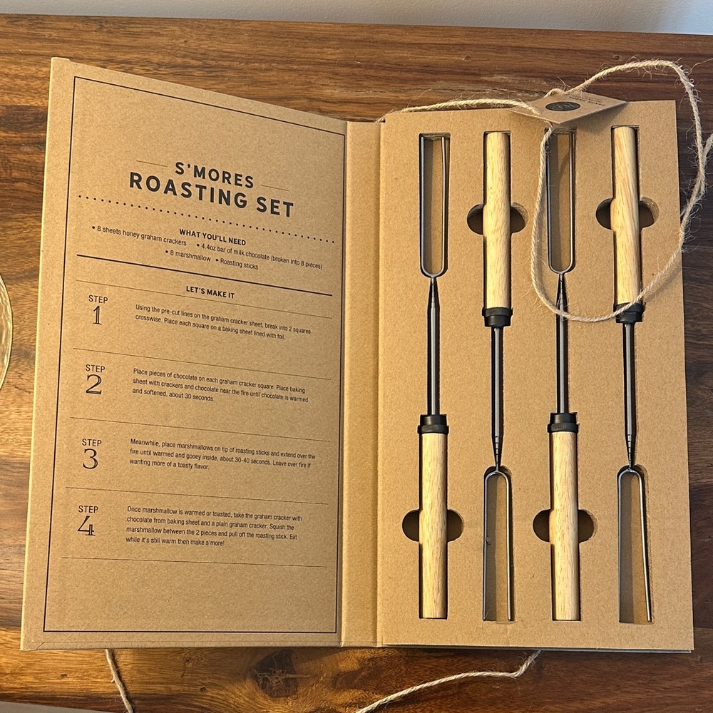 S'mores Roasting Set with Wooden Handles